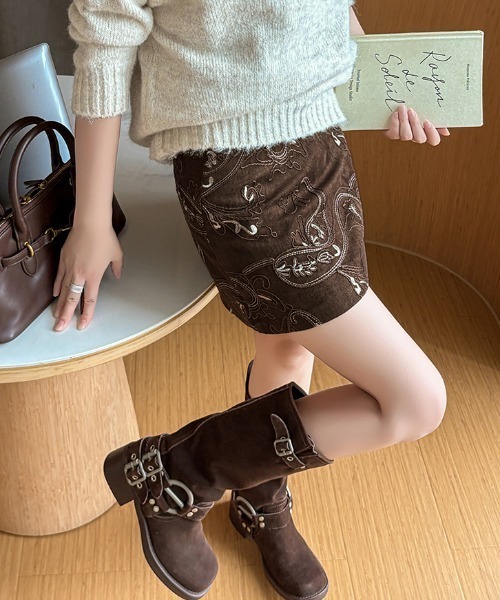FLINEA(フリネア)の「スエード調ジャカードスカート(スカート・レディース・ブラック/ブラウン・FREE)」の6枚目の写真