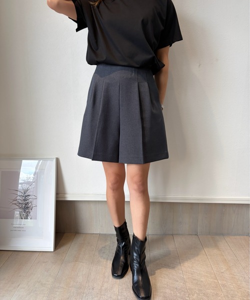 SETiA(セチア)の「イージーショートパンツ(スラックス・レディース・チャコールグレー/ブラック/ライトベージュ・SMALL/MEDIUM)」の9枚目の写真