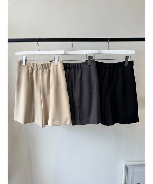 SETiA(セチア)の「イージーショートパンツ(スラックス・レディース・チャコールグレー/ブラック/ライトベージュ・SMALL/MEDIUM)」の13枚目の写真
