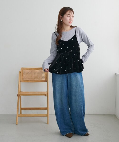DISCOAT(ディスコート)の「ドット刺繍ベロアキャミ(キャミソール・レディース・ブラウン/ブラック・FREE)」の3枚目の写真