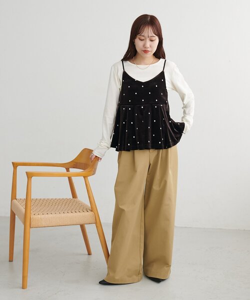 DISCOAT(ディスコート)の「ドット刺繍ベロアキャミ(キャミソール・レディース・ブラウン/ブラック・FREE)」の20枚目の写真