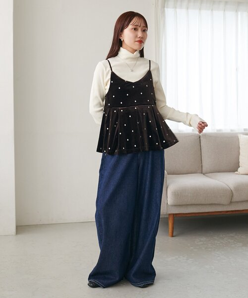 DISCOAT(ディスコート)の「ドット刺繍ベロアキャミ(キャミソール・レディース・ブラウン/ブラック・FREE)」の22枚目の写真
