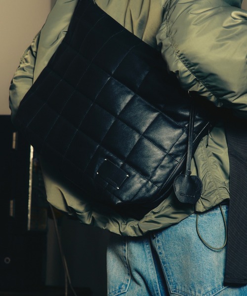 ADAM PATEK(アダムパテック)の「【ADAMPATEK/アダムパテック】 w/r leather quilting medium shoulder bag キルティングショルダーバッグ(ショルダーバッグ・レディース・ブラック・FREE)」の4枚目の写真