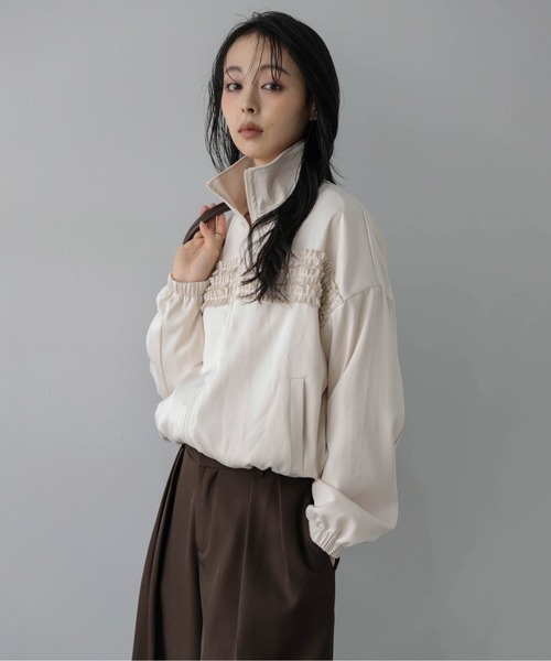 AMELY（エミリー）の「フロントフリル ジップブルゾン/フェミニン/ライトツイル（ブルゾン・レディース・ブラウン/ベージュ/ブラック・フリー）」の3枚目の写真