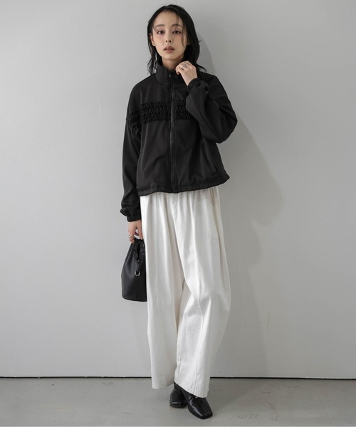 AMELY（エミリー）の「フロントフリル ジップブルゾン/フェミニン/ライトツイル（ブルゾン・レディース・ブラウン/ベージュ/ブラック・フリー）」の5枚目の写真