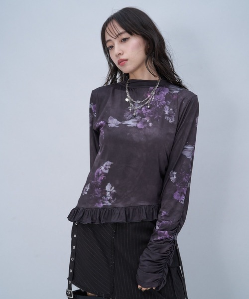 HARE(ハレ)の「FlowerSkewカットソー(HARE)(Tシャツ/カットソー・レディース・ブラウン/ブラック・FREE)」の2枚目の写真