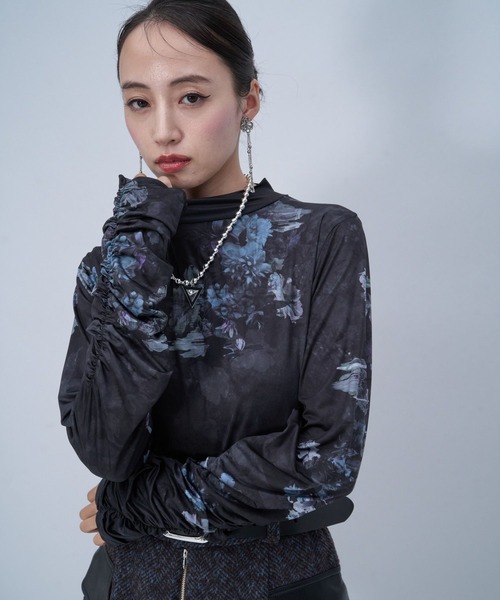 HARE(ハレ)の「FlowerSkewカットソー(HARE)(Tシャツ/カットソー・レディース・ブラウン/ブラック・FREE)」の1枚目の写真