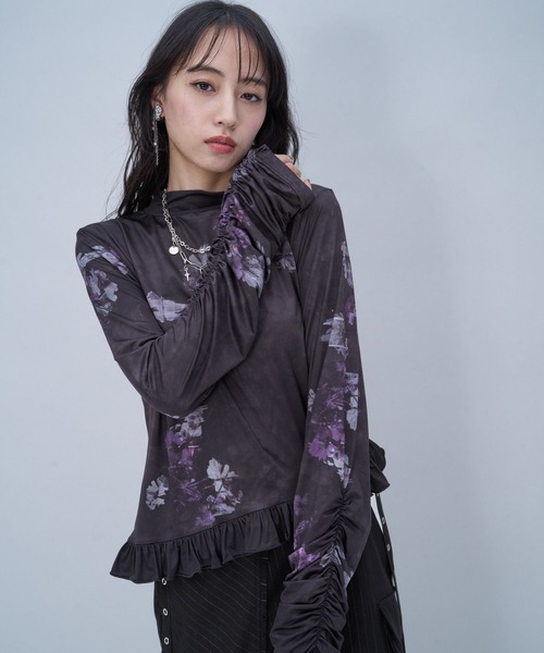 HARE(ハレ)の「FlowerSkewカットソー(HARE)(Tシャツ/カットソー・レディース・ブラウン/ブラック・FREE)」の11枚目の写真