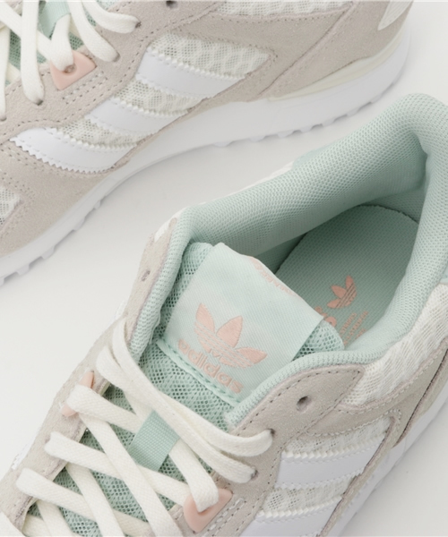 adidas（アディダス）の「オリジナルス ゼットエックス[ZX 700 W]（スニーカー・レディース・ブラック×ホワイト/ベージュ・24.0cm/25.0cm/23.0cm/22.0cm/22.5cm/24.5cm/23.5cm/25.5cm）」の7枚目の写真