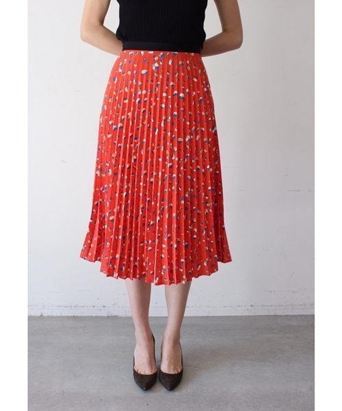 Banner Barrett(バナーバレット)の「FLORAL PRINT PLEATEDSKIRT(スカート・レディース・レッド/ブラック・38/36)」の1枚目の写真