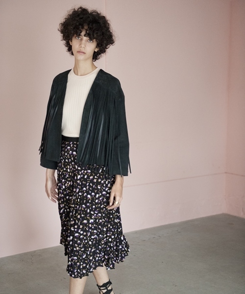 Banner Barrett(バナーバレット)の「FLORAL PRINT PLEATEDSKIRT(スカート・レディース・レッド/ブラック・38/36)」の2枚目の写真