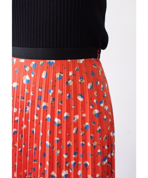 Banner Barrett(バナーバレット)の「FLORAL PRINT PLEATEDSKIRT(スカート・レディース・レッド/ブラック・38/36)」の6枚目の写真