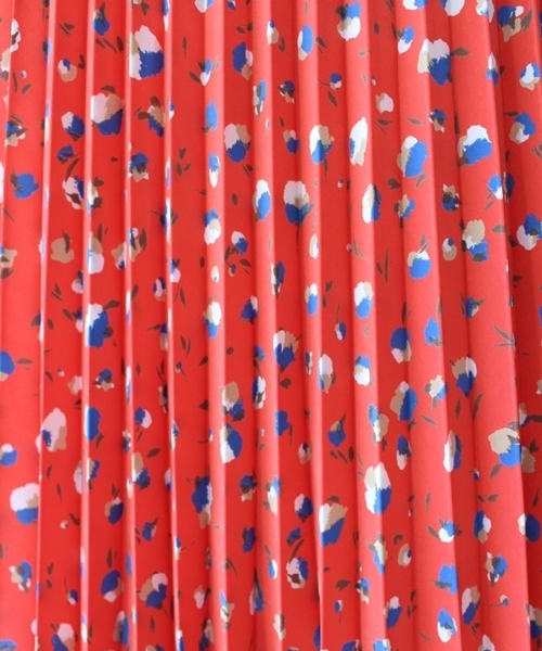 Banner Barrett(バナーバレット)の「FLORAL PRINT PLEATEDSKIRT(スカート・レディース・レッド/ブラック・38/36)」の3枚目の写真