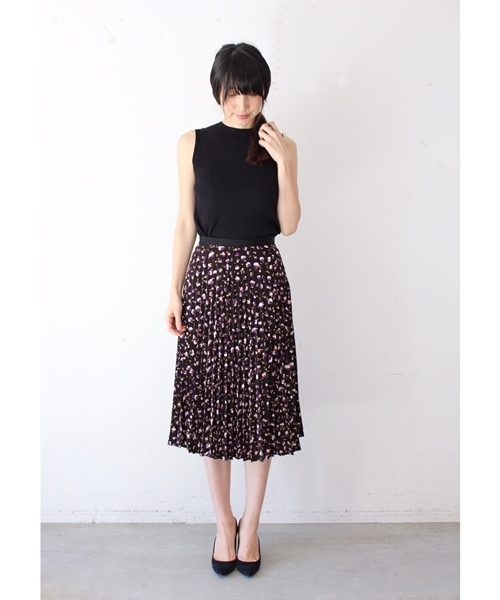 Banner Barrett(バナーバレット)の「FLORAL PRINT PLEATEDSKIRT(スカート・レディース・レッド/ブラック・38/36)」の8枚目の写真
