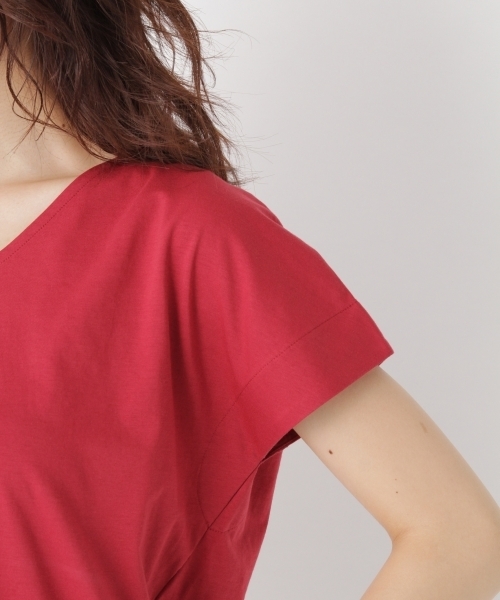 Andemiu（アンデミュウ）の「【取り外し可能なアクセ付き!】アクセツキリョウＶ／Ｎカット765571（Tシャツ/カットソー・レディース・カーキ/オフホワイト/ライトグレー/レッド・FREE）」の14枚目の写真