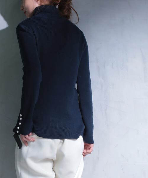 antiqua（アンティカ）の「パール付きリブタートルニットトップス（ニット/セーター・レディース・ブラック/グレー/ベージュ/ネイビー・FREE）」の7枚目の写真