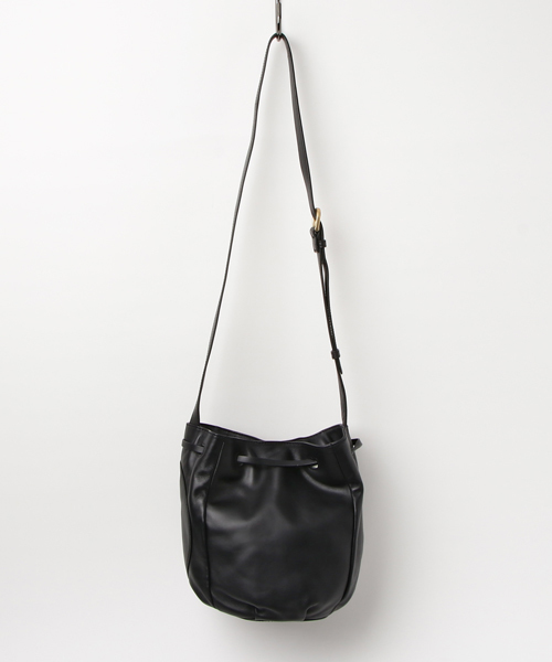 tsumori chisato CARRY（ツモリチサトキャリー）の「ソフトドットショルダー　ショルダーバッグ（ショルダーバッグ・レディース・ブラック/ブラウン・FREE）」の6枚目の写真