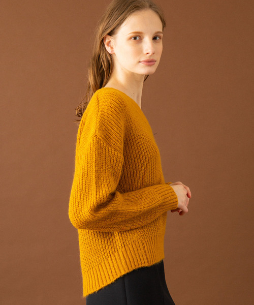 UNITED TOKYO（ユナイテッドトウキョウ）の「モヘアVネックニット（ニット/セーター・レディース・ホワイト/ブラック/パープル/グレー/グリーン/マスタード・1）」の6枚目の写真