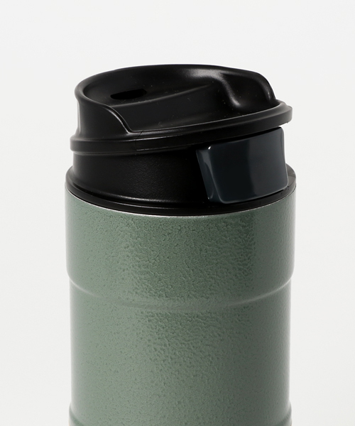 STANLEY(スタンレー)の「STANLEY 真空ワンハンドマグ 0.35L(グラス/マグカップ/タンブラー・ネイビー/グリーン・ONE SIZE)」の4枚目の写真