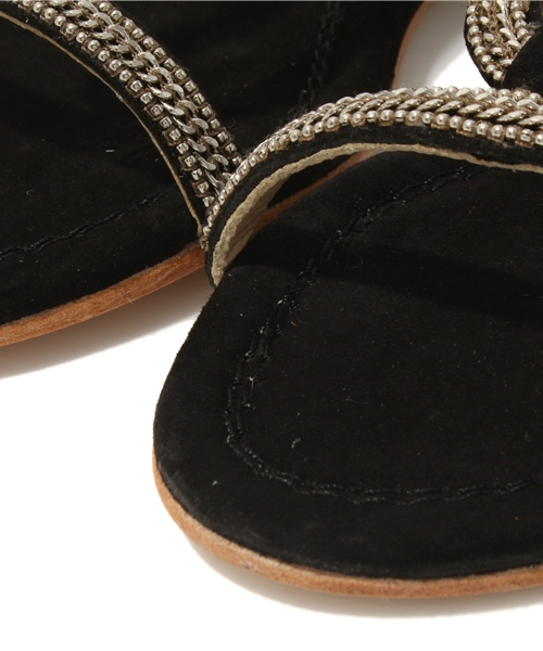 ROSE BUD（ローズバッド）の「16957 KID SUEDE CHAIN BACK ZIP SANDAL（サンダル・レディース・ブラック/ベージュ/レッド・35/36/37/38/39）」の4枚目の写真