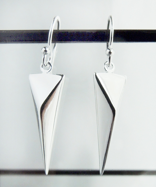 TONE SELECT GOODS（トーンセレクトグッズ）の「【925 SILVER ACC】スタッズフックピアスSV925(OG)（ピアス（両耳用）・レディース・シルバー/ゴールド・FREE）」の2枚目の写真