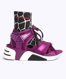 マークジェイコブスサムウェアスポーツサンダル MARC JACOBS（マークジェイコブス）の「SPORT SANDAL/サムウェア