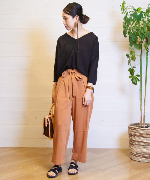 B.I.D.（ビーアイディー）の「BID / Linen調 Waist Ribbon Tuck Pants（その他パンツ・レディース・オフホワイト/ブラック/ベージュ/テラコッタ・FREE）」の21枚目の写真