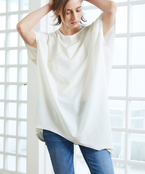 Chaco closet(チャコ クローゼット)の「綿ワイドアシンメトリートップス(Tシャツ/カットソー・レディース・オフホワイト/ブラック/チャコールグレー/ベージュ/カーキ・M-L)」の2枚目の写真