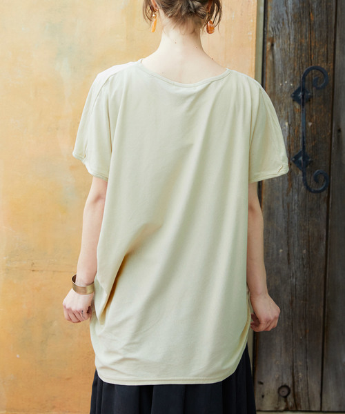 Chaco closet(チャコ クローゼット)の「綿ワイドアシンメトリートップス(Tシャツ/カットソー・レディース・オフホワイト/ブラック/チャコールグレー/ベージュ/カーキ・M-L)」の8枚目の写真