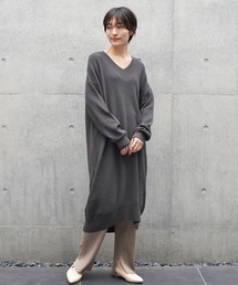 Vネック肩落ちゆるニットワンピース＊