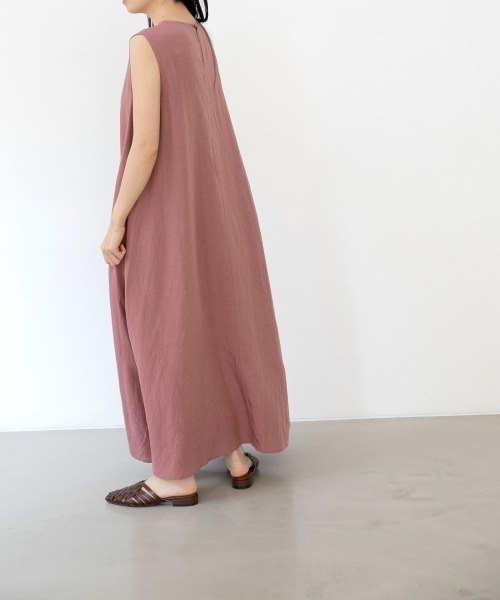 yuw（ユウ）の「【WEB限定】ノースリワンピース　885243（ワンピース・レディース・ブラック/ベージュ/ピンク・FREE）」の5枚目の写真