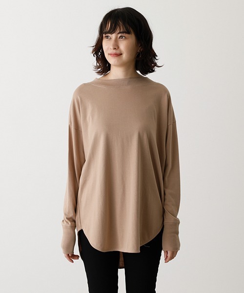 AZUL by moussy（アズールバイマウジー）の「BACK BUTTON LONG T/バックボタンロングTシャツ（Tシャツ/カットソー・レディース・ブラック/ベージュ/オフホワイト/ライトカーキ・SMALL/MEDIUM）」の16枚目の写真