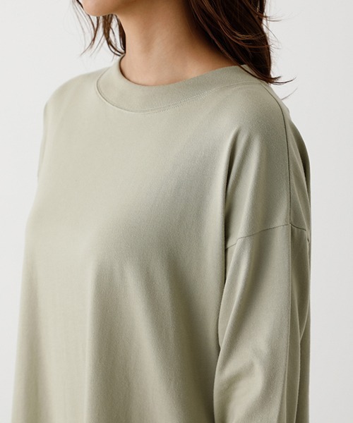 AZUL by moussy（アズールバイマウジー）の「BACK BUTTON LONG T/バックボタンロングTシャツ（Tシャツ/カットソー・レディース・ブラック/ベージュ/オフホワイト/ライトカーキ・SMALL/MEDIUM）」の5枚目の写真