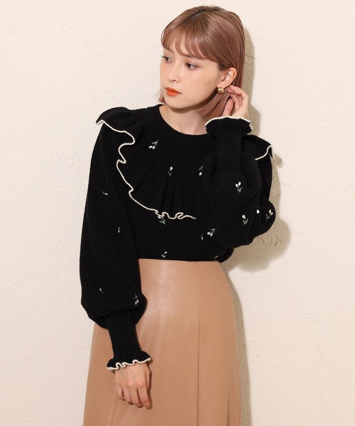 one after another NICE CLAUP（ワンアフターアナザーナイスクラップ）の「刺繍フリルニット（ニット/セーター・レディース・ブラック/オフホワイト/ラベンダー・FREE）」の17枚目の写真