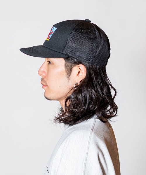 CA4LA（カシラ）の「Keith Haring x CA4LA MESH CAP02（キャップ