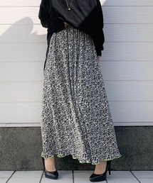 Q | バイカラーマイクロプリーツフラワースカート(スカート)