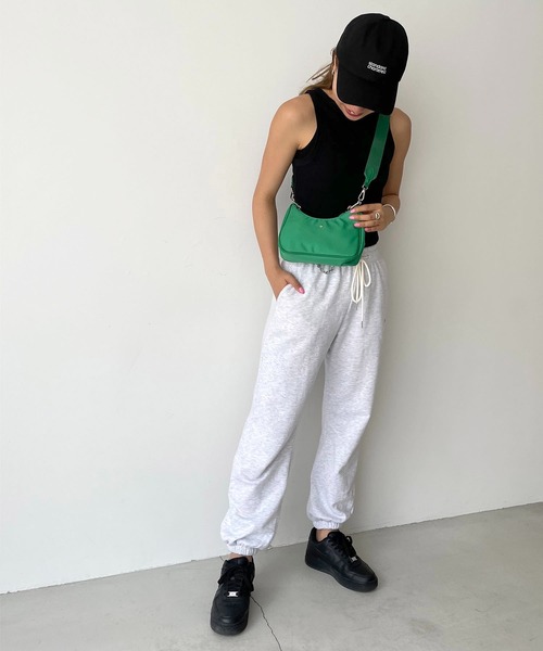 CANAL JEAN（キャナルジーン）の「PETA+JAIN(ペタアンドジェイン) ナイロンショルダーバッグ（ショルダーバッグ・レディース・ブラック/グリーン/ベージュ・ONE SIZE）」の4枚目の写真