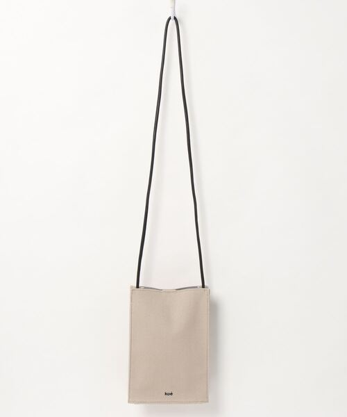 koe（コエ）の「キャンバススクエアショルダーバッグ*（トートバッグ・レディース・アイボリー/グレイッシュベージュ/その他6・FREE）」の2枚目の写真
