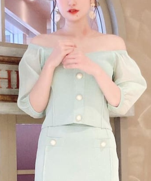 MIIA（ミーア）の「パールボタン付ニット（ニット/セーター・レディース・ブラック/ベージュ/グリーン・FREE）」の3枚目の写真