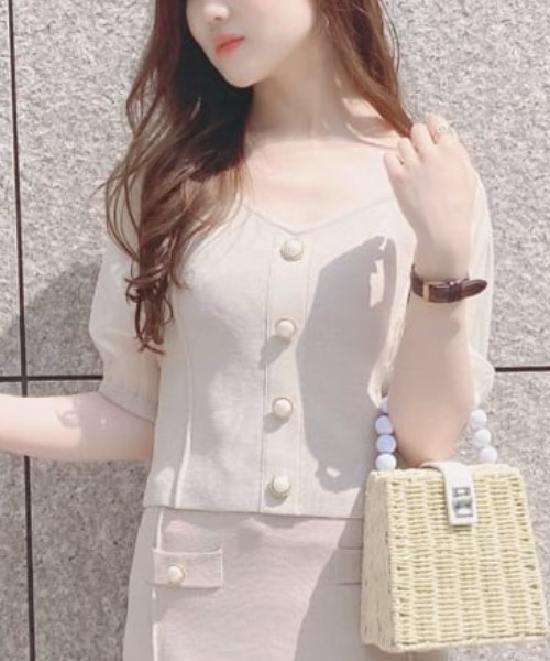 MIIA（ミーア）の「パールボタン付ニット（ニット/セーター・レディース・ブラック/ベージュ/グリーン・FREE）」の22枚目の写真