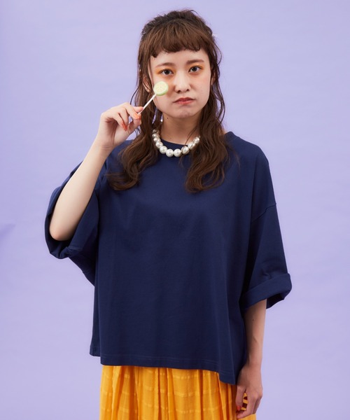 MERLOT（メルロー）の「ヘビーウェイトワイドT（Tシャツ/カットソー・レディース・ホワイト/ブラック/ベージュ/レッド/ネイビー・FREE）」の4枚目の写真