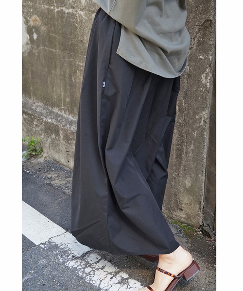 179/WG（イチナナキュウダブルジー）の「ギャザースカンツ（その他パンツ・レディース・ブラック/オフホワイト/カーキ/グリーン・MEDIUM）」の13枚目の写真