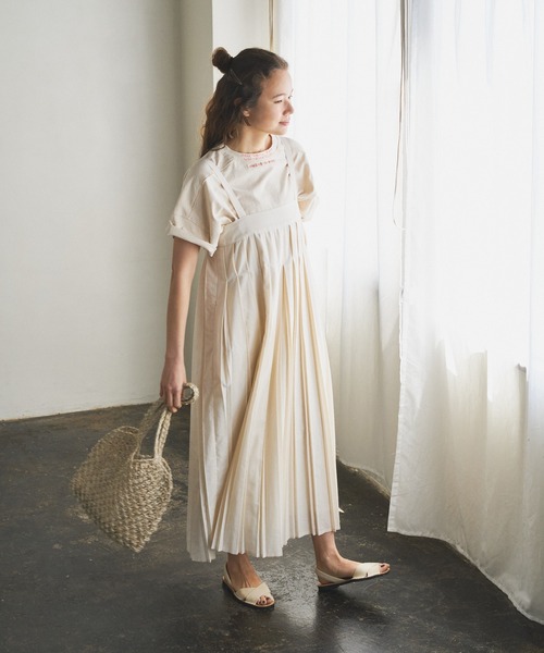 PUAL CE CIN（ピュアルセシン）の「親子プリーツ吊りワンピース（ワンピース・レディース・チャコールグレー/アイボリー・FREE）」の4枚目の写真