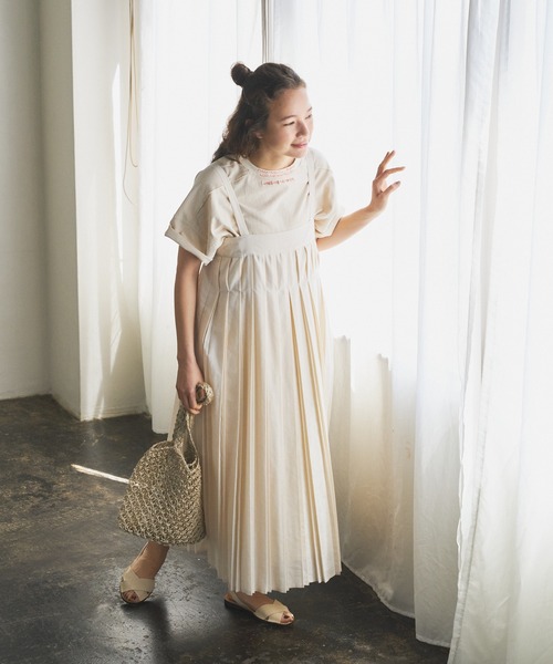 PUAL CE CIN（ピュアルセシン）の「親子プリーツ吊りワンピース（ワンピース・レディース・チャコールグレー/アイボリー・FREE）」の5枚目の写真