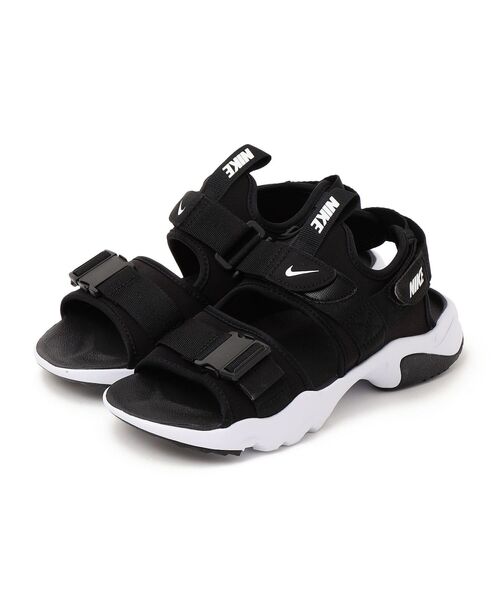 NIKE(ナイキ)の「NIKE:キャニオンサンダル(サンダル・レディース・ブラック/ホワイト・24/25/23/26)」の2枚目の写真