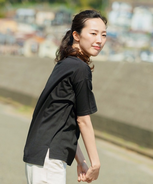 LB/S （エルビーエス）の「汗染み防止加工　二段ロゴ　前後差　サイドスリット　プリントＴシャツ（Tシャツ/カットソー・レディース・ホワイト/ブラック/ダークパープル・MEDIUM/LARGE）」の13枚目の写真