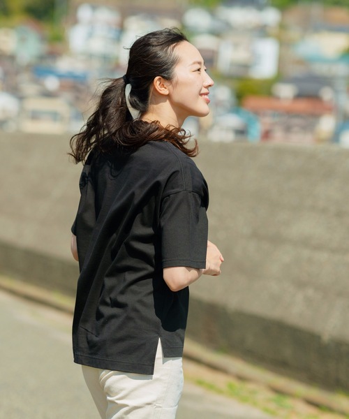 LB/S （エルビーエス）の「汗染み防止加工　二段ロゴ　前後差　サイドスリット　プリントＴシャツ（Tシャツ/カットソー・レディース・ホワイト/ブラック/ダークパープル・MEDIUM/LARGE）」の10枚目の写真