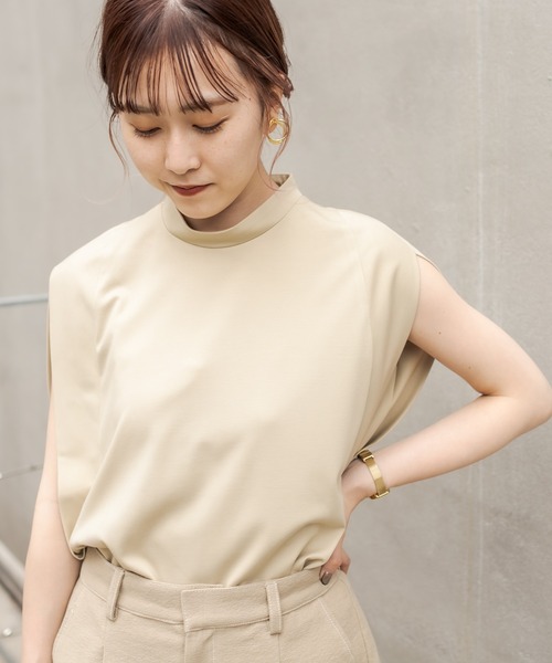 CAPRICIEUX LE'MAGE（カプリシューレマージュ）の「二の腕スッキリノースリーブTシャツ（Tシャツ/カットソー・レディース・ホワイト/ブラック/ベージュ・FREE）」の14枚目の写真