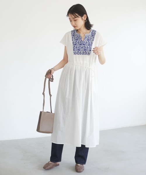 CRAFT STANDARD BOUTIQUE（クラフトスタンダードブティック）の「フレンチスリーブ刺繍ワンピース　＊◇（ワンピース・レディース・オフホワイト/チャコールグレー/パープル・FREE）」の13枚目の写真