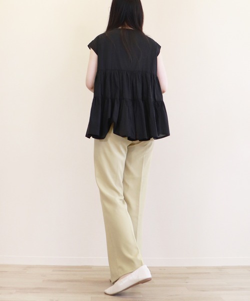 Monocoro toppi(モノコロトッピ)の「チュニック丈 フレンチティアーブラウス(シャツ/ブラウス・レディース・ブラック/ベージュ/オフホワイト・M)」の11枚目の写真